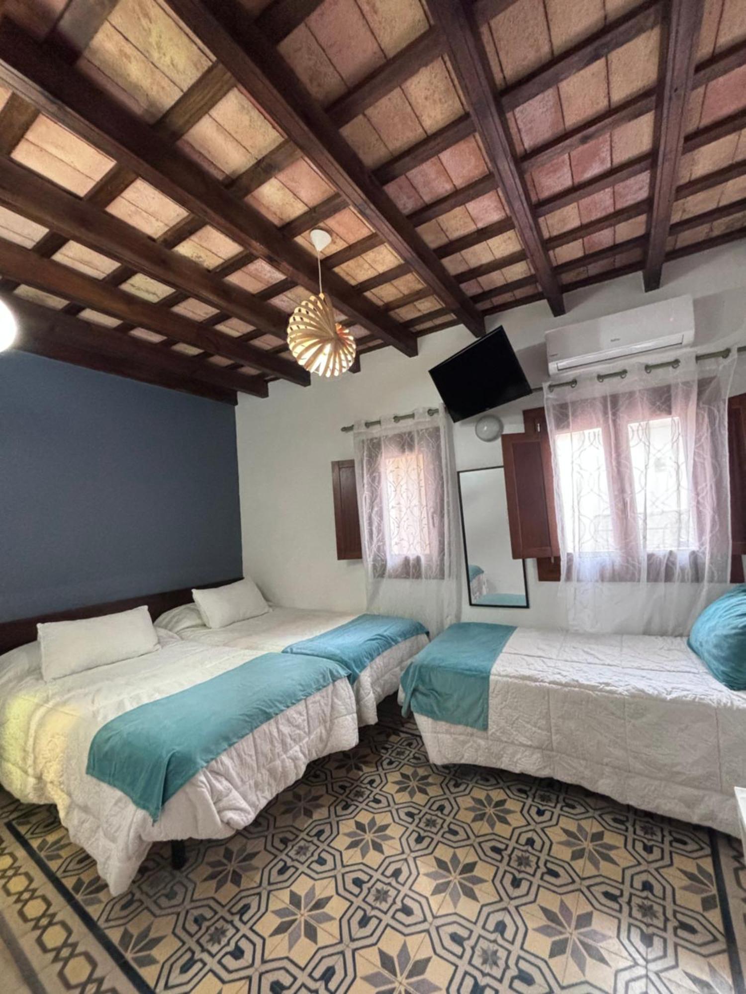 Vagamundos Hotel Tarifa Bagian luar foto